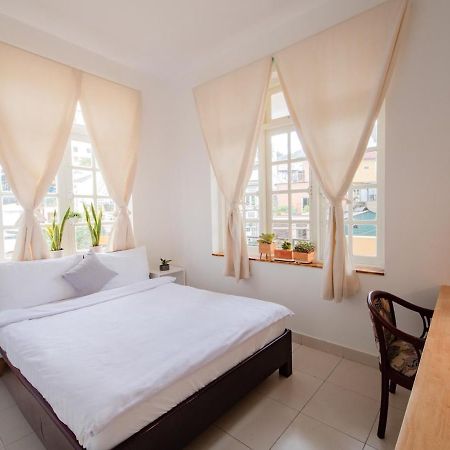 Pines Hotel Đà Lạt Extérieur photo